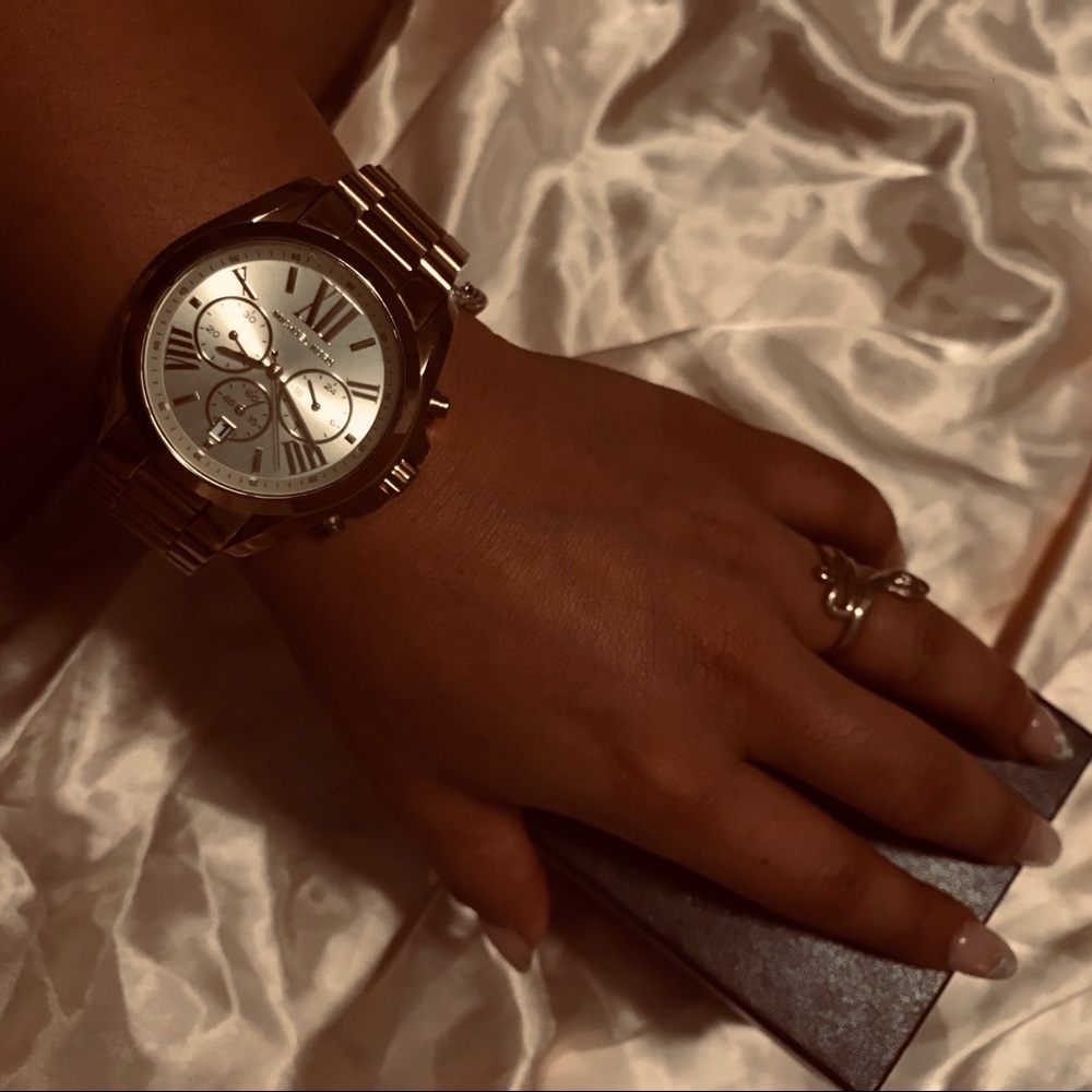 GOLD MICHAEL KORS LINKED WATCH WMS SIZE✨💥